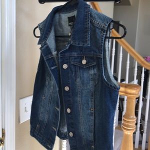 Jean jacket ✨NEW✨ never worn